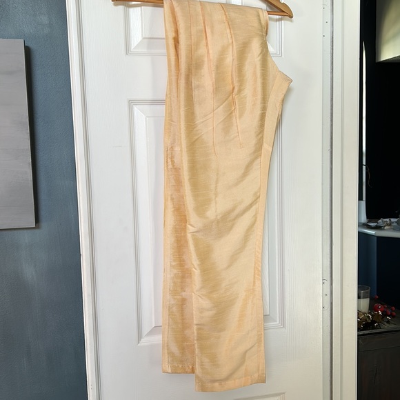 Red and gold jacket with matching pants - Picture 4 of 4